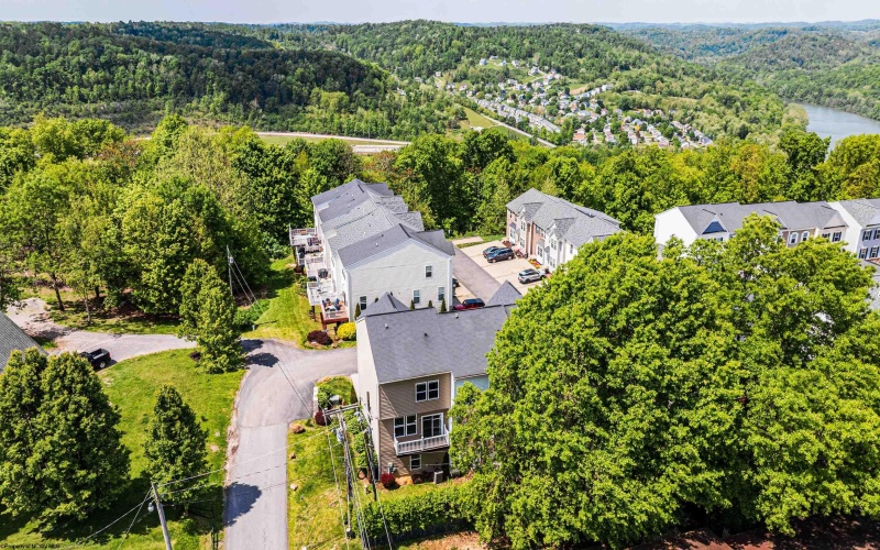 100 Woodside Drive, Morgantown, West Virginia 26508, 3 Bedrooms Bedrooms, 9 Rooms Rooms,2 BathroomsBathrooms,Single Family Attached,For Sale,Woodside,10164718