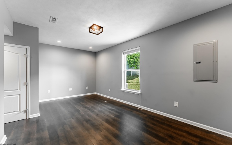 100 Woodside Drive, Morgantown, West Virginia 26508, 3 Bedrooms Bedrooms, 9 Rooms Rooms,2 BathroomsBathrooms,Single Family Attached,For Sale,Woodside,10164718
