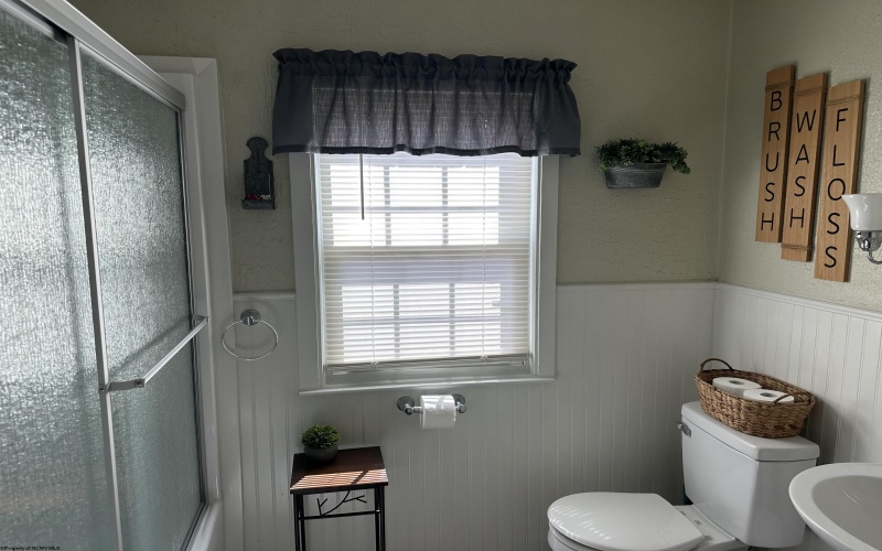 323 Court Avenue, Weston, West Virginia 26452-000, 3 Bedrooms Bedrooms, 9 Rooms Rooms,1 BathroomBathrooms,Single Family Detached,For Sale,Court,10164730