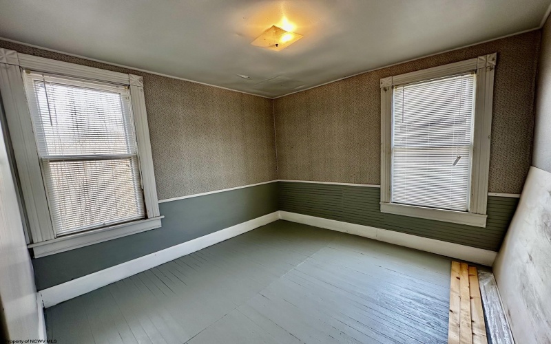 103 Washington Street, Mannington, West Virginia 26582-0000, 5 Bedrooms Bedrooms, 10 Rooms Rooms,2 BathroomsBathrooms,Single Family Detached,For Sale,Washington,10164729