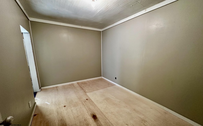 103 Washington Street, Mannington, West Virginia 26582-0000, 5 Bedrooms Bedrooms, 10 Rooms Rooms,2 BathroomsBathrooms,Single Family Detached,For Sale,Washington,10164729