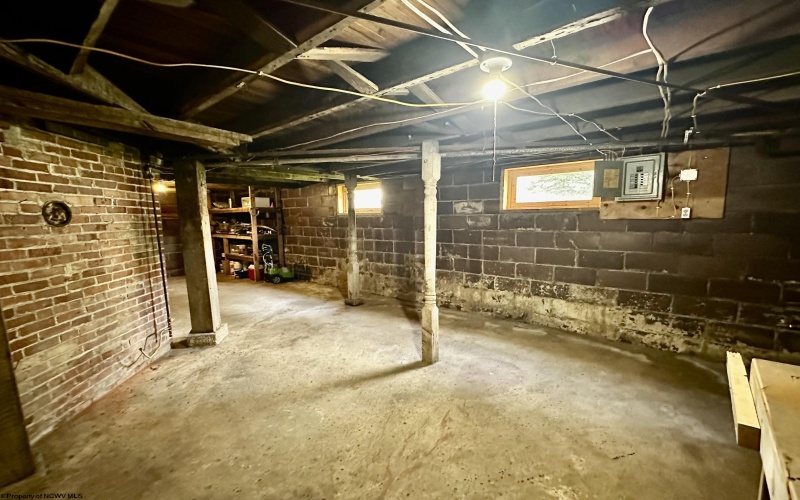 103 Washington Street, Mannington, West Virginia 26582-0000, 5 Bedrooms Bedrooms, 10 Rooms Rooms,2 BathroomsBathrooms,Single Family Detached,For Sale,Washington,10164729