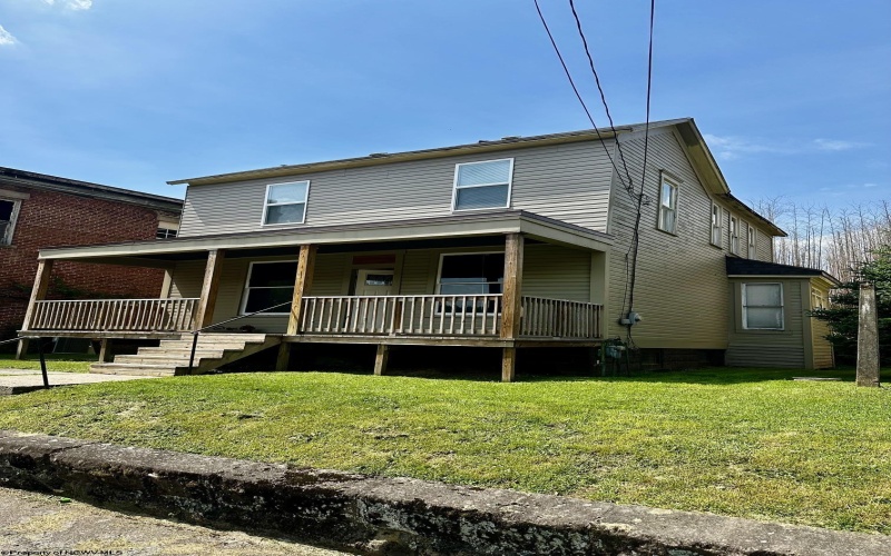 103 Washington Street, Mannington, West Virginia 26582-0000, 5 Bedrooms Bedrooms, 10 Rooms Rooms,2 BathroomsBathrooms,Single Family Detached,For Sale,Washington,10164729