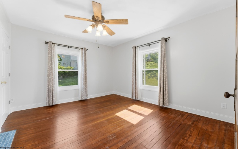 509 Prospect Street, Morgantown, West Virginia 26505, 4 Bedrooms Bedrooms, 10 Rooms Rooms,2 BathroomsBathrooms,Single Family Detached,For Sale,Prospect,10164727