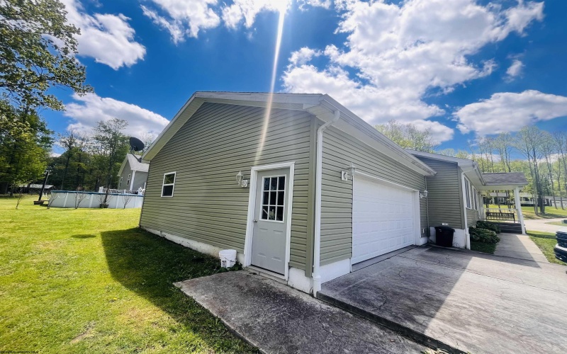 476 Kimberly Lane, Kingwood, West Virginia 26537, 3 Bedrooms Bedrooms, 6 Rooms Rooms,2 BathroomsBathrooms,Single Family Detached,For Sale,Kimberly,10164720