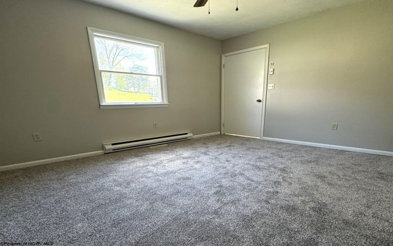 487 Oak Street, Kingwood, West Virginia 26537, 3 Bedrooms Bedrooms, 6 Rooms Rooms,1 BathroomBathrooms,Single Family Detached,For Sale,Oak,10164734