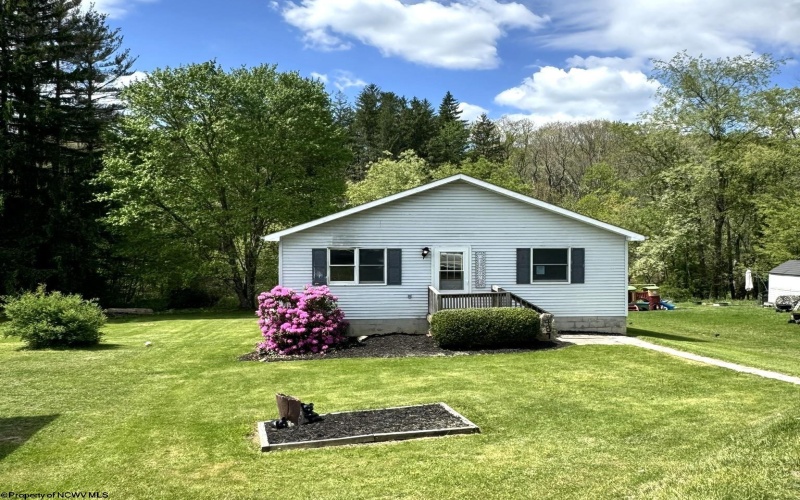 487 Oak Street, Kingwood, West Virginia 26537, 3 Bedrooms Bedrooms, 6 Rooms Rooms,1 BathroomBathrooms,Single Family Detached,For Sale,Oak,10164734