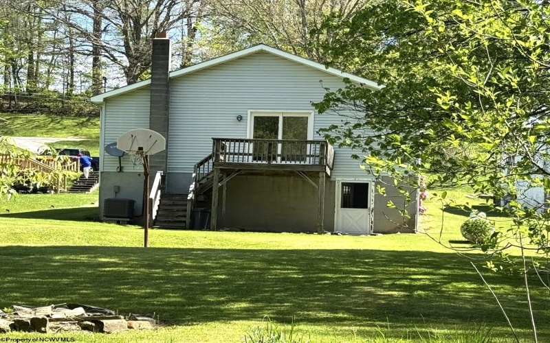 487 Oak Street, Kingwood, West Virginia 26537, 3 Bedrooms Bedrooms, 6 Rooms Rooms,1 BathroomBathrooms,Single Family Detached,For Sale,Oak,10164734