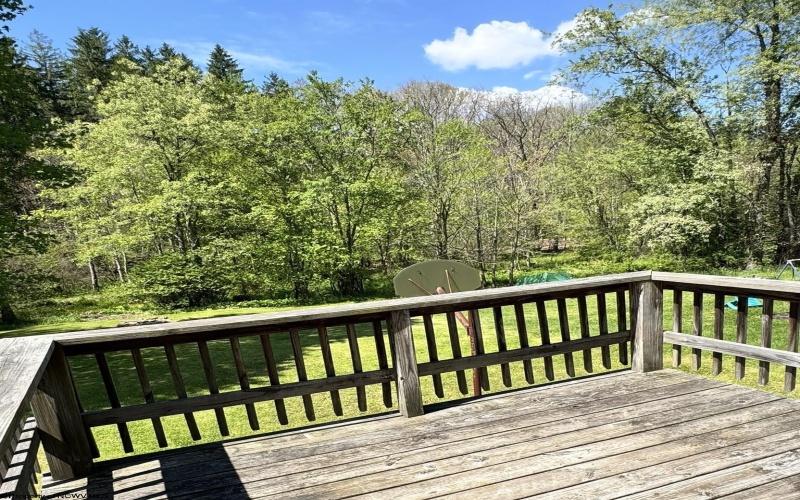487 Oak Street, Kingwood, West Virginia 26537, 3 Bedrooms Bedrooms, 6 Rooms Rooms,1 BathroomBathrooms,Single Family Detached,For Sale,Oak,10164734