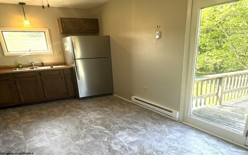 487 Oak Street, Kingwood, West Virginia 26537, 3 Bedrooms Bedrooms, 6 Rooms Rooms,1 BathroomBathrooms,Single Family Detached,For Sale,Oak,10164734