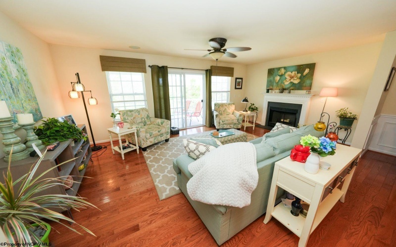 112 Birds Eye View Drive, Morgantown, West Virginia 26501, 3 Bedrooms Bedrooms, 8 Rooms Rooms,2 BathroomsBathrooms,Single Family Attached,For Sale,Birds Eye View,10164732