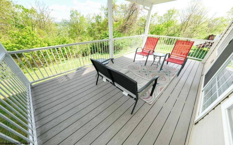 112 Birds Eye View Drive, Morgantown, West Virginia 26501, 3 Bedrooms Bedrooms, 8 Rooms Rooms,2 BathroomsBathrooms,Single Family Attached,For Sale,Birds Eye View,10164732