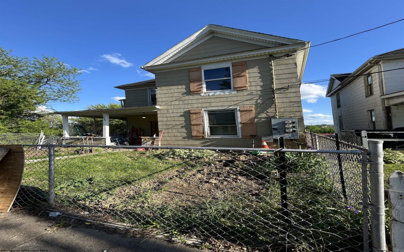 232 Watson Avenue, Fairmont, West Virginia 26554, ,Multi-unit/income,For Sale,Watson,10164741