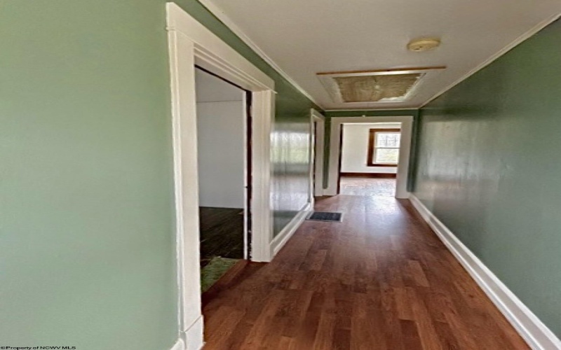 301 Hampton Road, Fairmont, West Virginia 26554, 4 Bedrooms Bedrooms, 8 Rooms Rooms,1 BathroomBathrooms,Single Family Detached,For Sale,Hampton,10164746