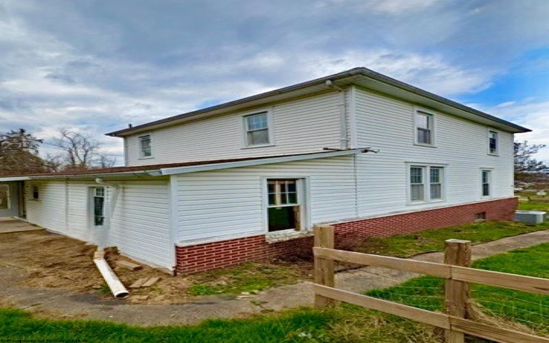 301 Hampton Road, Fairmont, West Virginia 26554, 4 Bedrooms Bedrooms, 8 Rooms Rooms,1 BathroomBathrooms,Single Family Detached,For Sale,Hampton,10164746