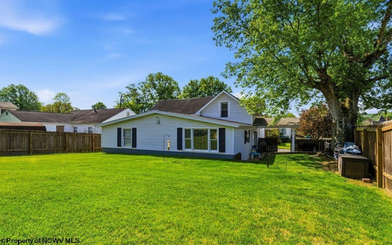 244 Ross Street, Bridgeport, West Virginia 26330, 4 Bedrooms Bedrooms, 7 Rooms Rooms,2 BathroomsBathrooms,Single Family Detached,For Sale,Ross,10164745
