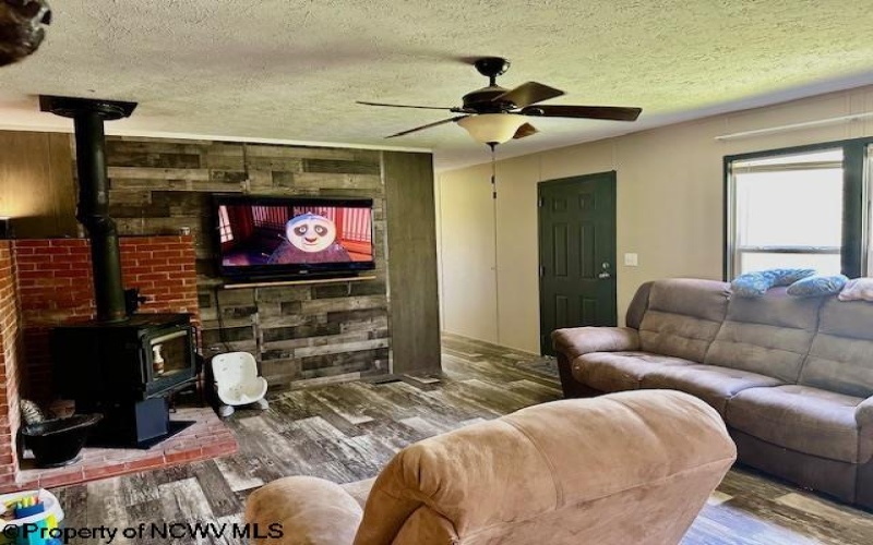 884 Harter Hill Road, Worthington, West Virginia 26591-0000, 4 Bedrooms Bedrooms, 7 Rooms Rooms,2 BathroomsBathrooms,Single Family Detached,For Sale,Harter Hill,10164759