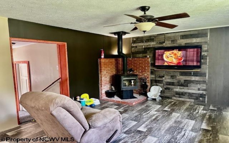 884 Harter Hill Road, Worthington, West Virginia 26591-0000, 4 Bedrooms Bedrooms, 7 Rooms Rooms,2 BathroomsBathrooms,Single Family Detached,For Sale,Harter Hill,10164759