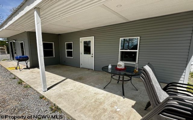 884 Harter Hill Road, Worthington, West Virginia 26591-0000, 4 Bedrooms Bedrooms, 7 Rooms Rooms,2 BathroomsBathrooms,Single Family Detached,For Sale,Harter Hill,10164759