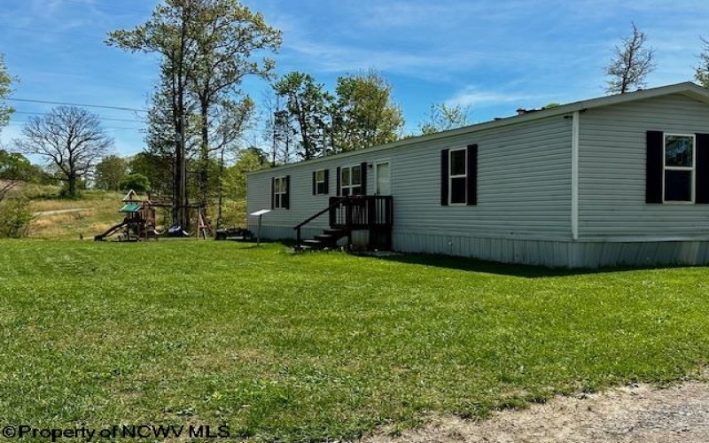 884 Harter Hill Road, Worthington, West Virginia 26591-0000, 4 Bedrooms Bedrooms, 7 Rooms Rooms,2 BathroomsBathrooms,Single Family Detached,For Sale,Harter Hill,10164759