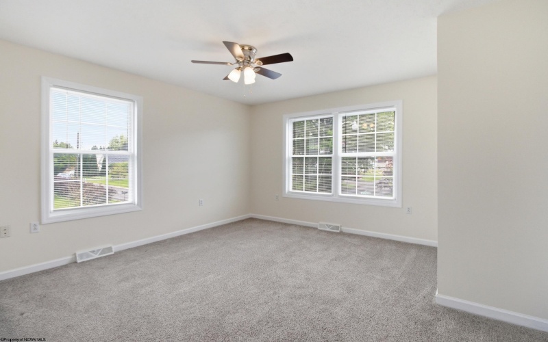 439 Kensington Avenue, Morgantown, West Virginia 26505, 4 Bedrooms Bedrooms, 7 Rooms Rooms,3 BathroomsBathrooms,Single Family Attached,For Sale,Kensington,10164755