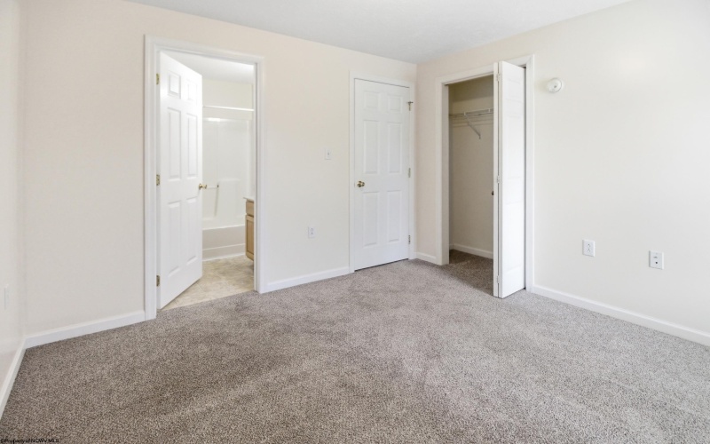 439 Kensington Avenue, Morgantown, West Virginia 26505, 4 Bedrooms Bedrooms, 7 Rooms Rooms,3 BathroomsBathrooms,Single Family Attached,For Sale,Kensington,10164755