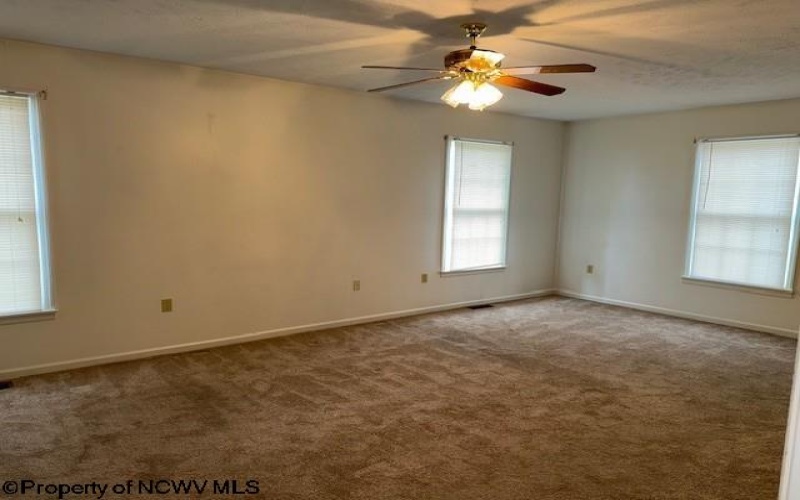 1392 Bennett Drive, Morgantown, West Virginia 26508, 4 Bedrooms Bedrooms, 8 Rooms Rooms,3 BathroomsBathrooms,Residential Rentals,For Rent,Bennett,10164756