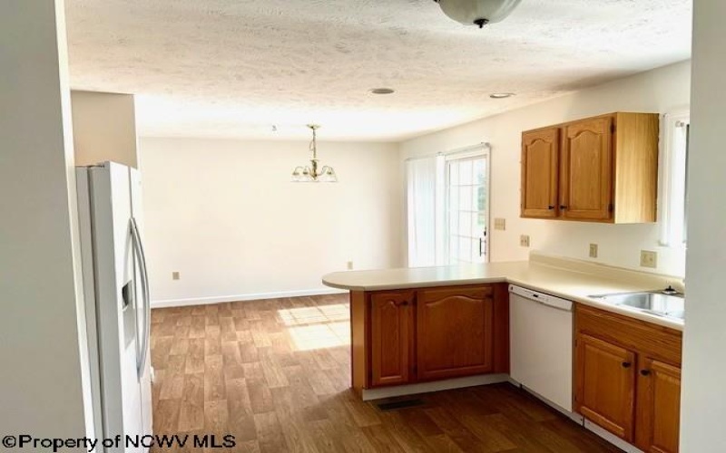 1392 Bennett Drive, Morgantown, West Virginia 26508, 4 Bedrooms Bedrooms, 8 Rooms Rooms,3 BathroomsBathrooms,Residential Rentals,For Rent,Bennett,10164756