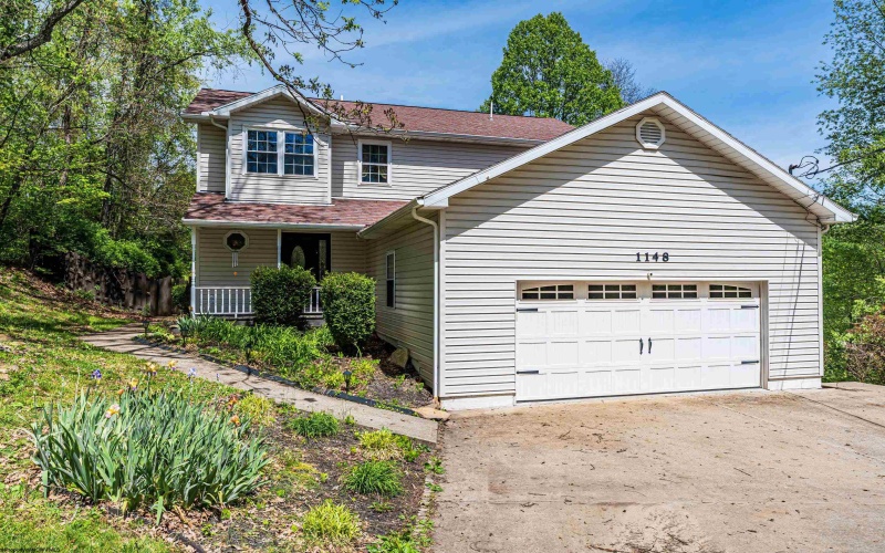 1148 Grandview Drive, Fairmont, West Virginia 26554, 3 Bedrooms Bedrooms, 7 Rooms Rooms,3 BathroomsBathrooms,Single Family Detached,For Sale,Grandview,10164753