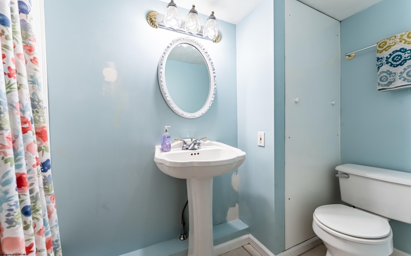1148 Grandview Drive, Fairmont, West Virginia 26554, 3 Bedrooms Bedrooms, 7 Rooms Rooms,3 BathroomsBathrooms,Single Family Detached,For Sale,Grandview,10164753