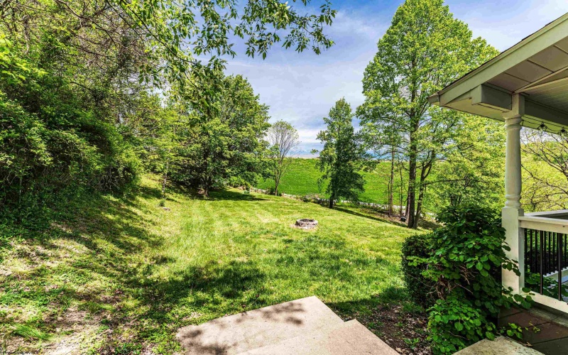 1148 Grandview Drive, Fairmont, West Virginia 26554, 3 Bedrooms Bedrooms, 7 Rooms Rooms,3 BathroomsBathrooms,Single Family Detached,For Sale,Grandview,10164753