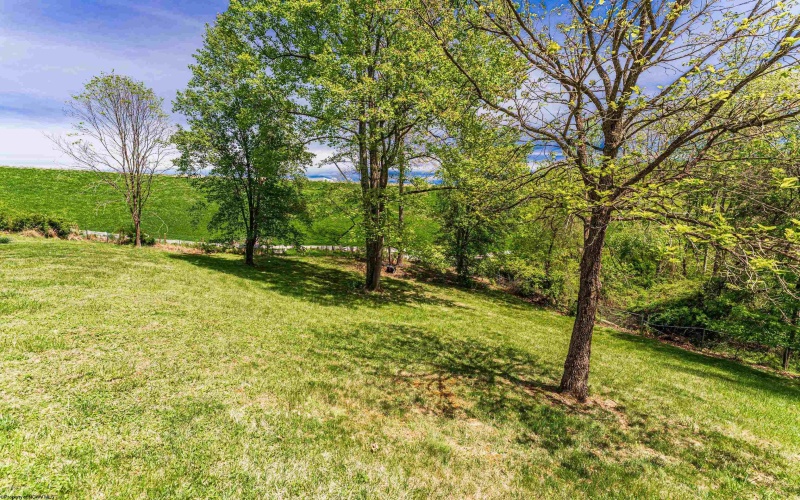 1148 Grandview Drive, Fairmont, West Virginia 26554, 3 Bedrooms Bedrooms, 7 Rooms Rooms,3 BathroomsBathrooms,Single Family Detached,For Sale,Grandview,10164753