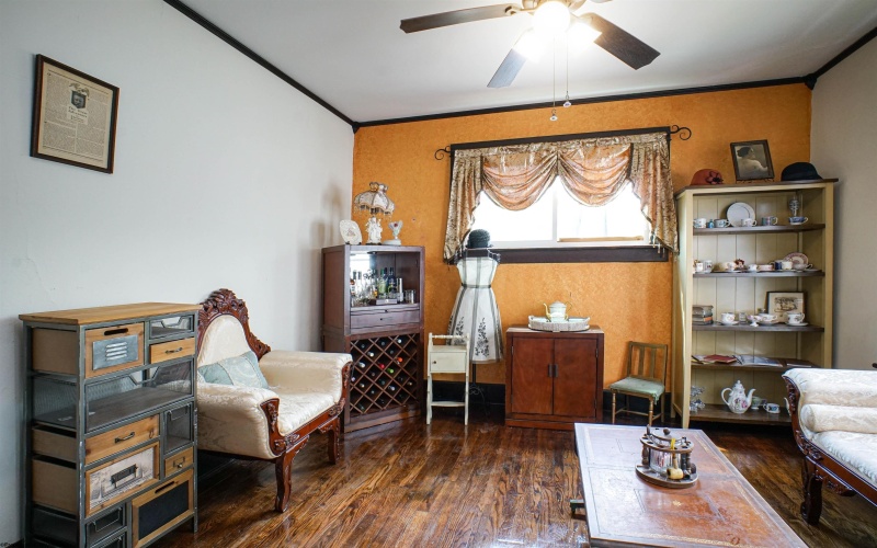 515 Pittsburgh Avenue, Fairmont, West Virginia 26554, 3 Bedrooms Bedrooms, 10 Rooms Rooms,2 BathroomsBathrooms,Single Family Detached,For Sale,Pittsburgh,10164747