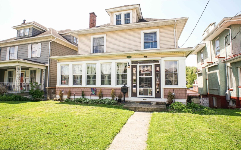 515 Pittsburgh Avenue, Fairmont, West Virginia 26554, 3 Bedrooms Bedrooms, 10 Rooms Rooms,2 BathroomsBathrooms,Single Family Detached,For Sale,Pittsburgh,10164747