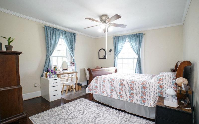 515 Pittsburgh Avenue, Fairmont, West Virginia 26554, 3 Bedrooms Bedrooms, 10 Rooms Rooms,2 BathroomsBathrooms,Single Family Detached,For Sale,Pittsburgh,10164747