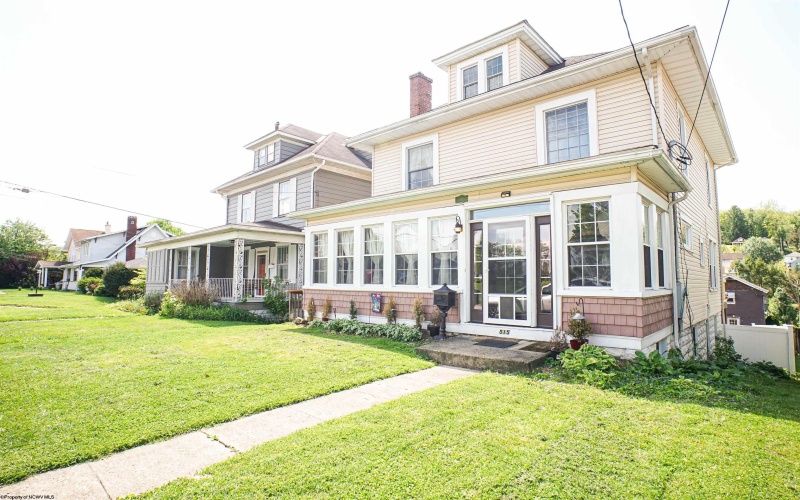 515 Pittsburgh Avenue, Fairmont, West Virginia 26554, 3 Bedrooms Bedrooms, 10 Rooms Rooms,2 BathroomsBathrooms,Single Family Detached,For Sale,Pittsburgh,10164747