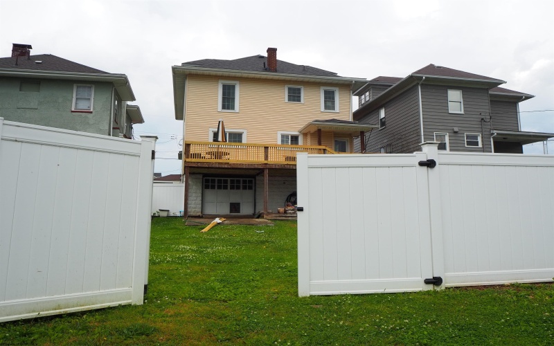 515 Pittsburgh Avenue, Fairmont, West Virginia 26554, 3 Bedrooms Bedrooms, 10 Rooms Rooms,2 BathroomsBathrooms,Single Family Detached,For Sale,Pittsburgh,10164747