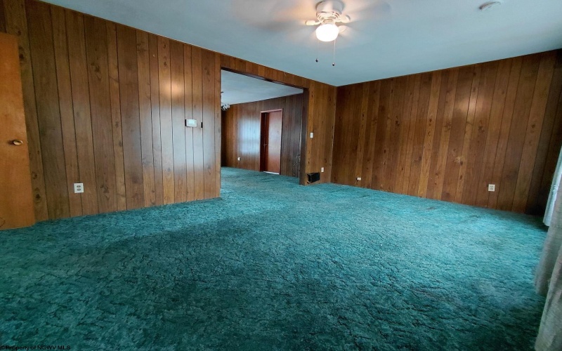 32 Circle Drive, Mount Clare, West Virginia 26408, 3 Bedrooms Bedrooms, 5 Rooms Rooms,1 BathroomBathrooms,Single Family Detached,For Sale,Circle,10163476
