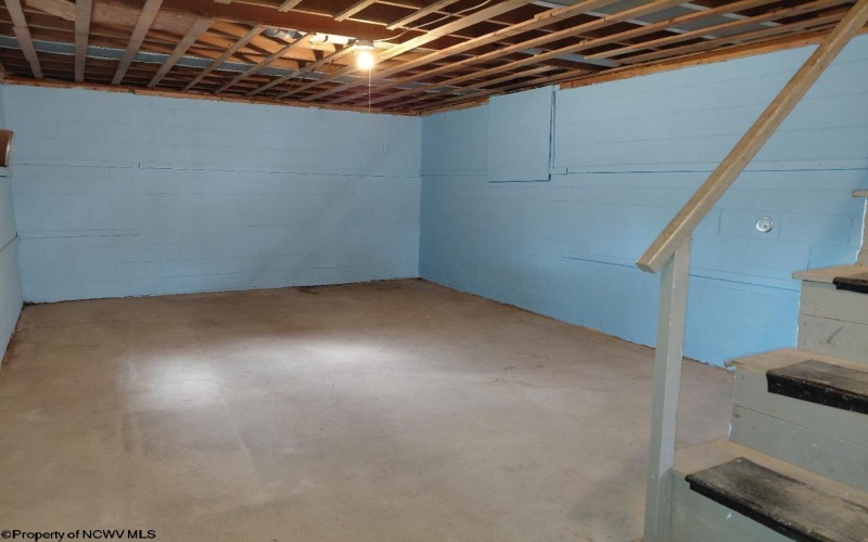32 Circle Drive, Mount Clare, West Virginia 26408, 3 Bedrooms Bedrooms, 5 Rooms Rooms,1 BathroomBathrooms,Single Family Detached,For Sale,Circle,10163476