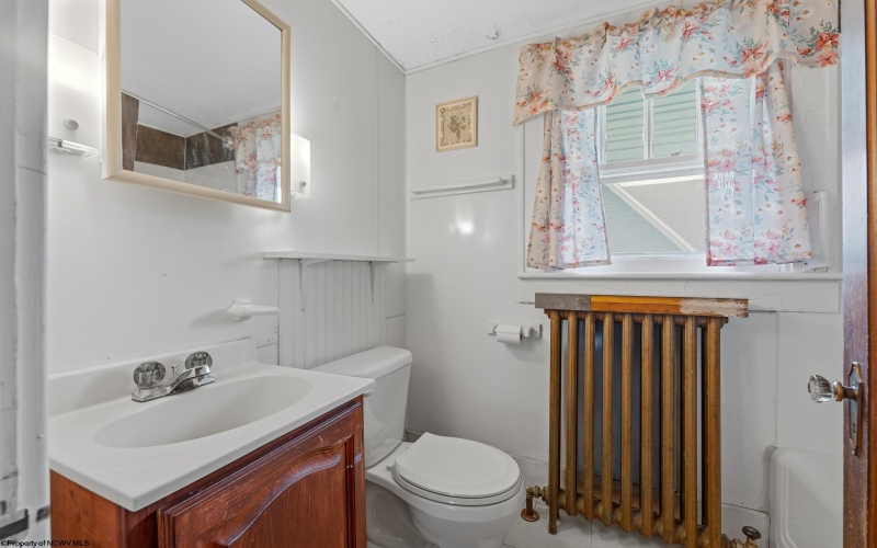 822 Main Street, Addison, Pennsylvania 15411, 2 Bedrooms Bedrooms, 5 Rooms Rooms,1 BathroomBathrooms,Single Family Detached,For Sale,Main,10164765