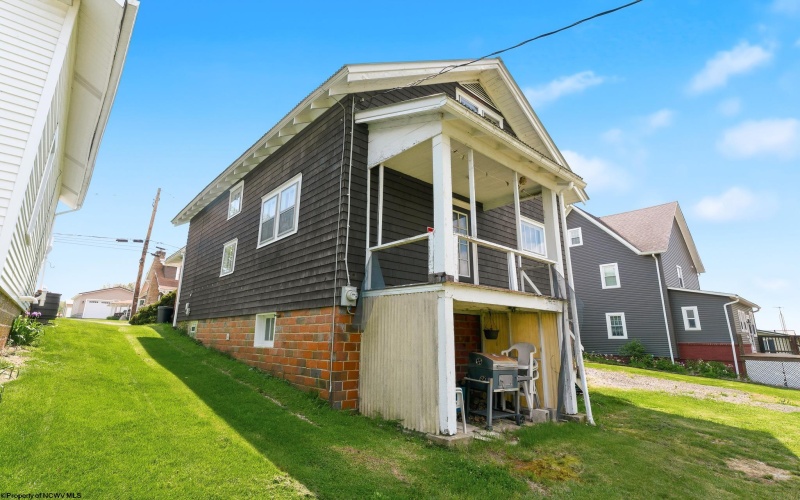 822 Main Street, Addison, Pennsylvania 15411, 2 Bedrooms Bedrooms, 5 Rooms Rooms,1 BathroomBathrooms,Single Family Detached,For Sale,Main,10164765