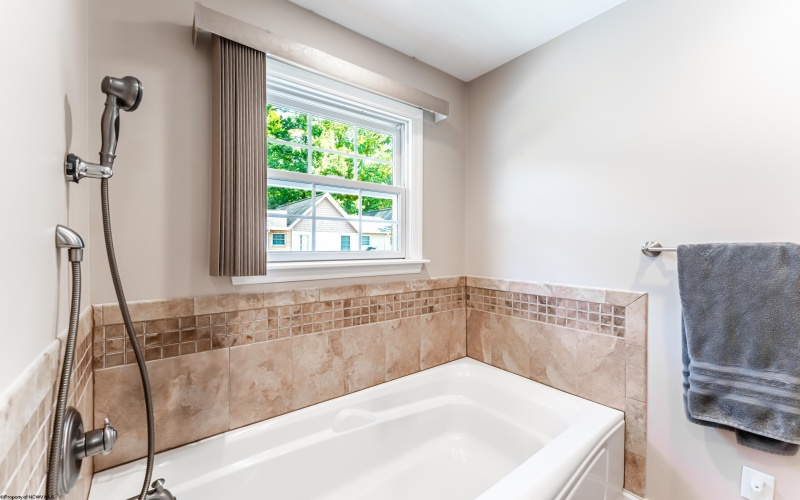 6 Palmetto Drive, Morgantown, West Virginia 26508, 3 Bedrooms Bedrooms, 7 Rooms Rooms,4 BathroomsBathrooms,Residential Rentals,For Rent,Palmetto,10164789