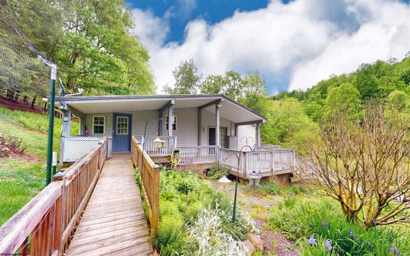 1418 CHERRY RUN Road, Grafton, West Virginia 26354, 2 Bedrooms Bedrooms, 6 Rooms Rooms,1 BathroomBathrooms,Single Family Detached,For Sale,CHERRY RUN,10164792