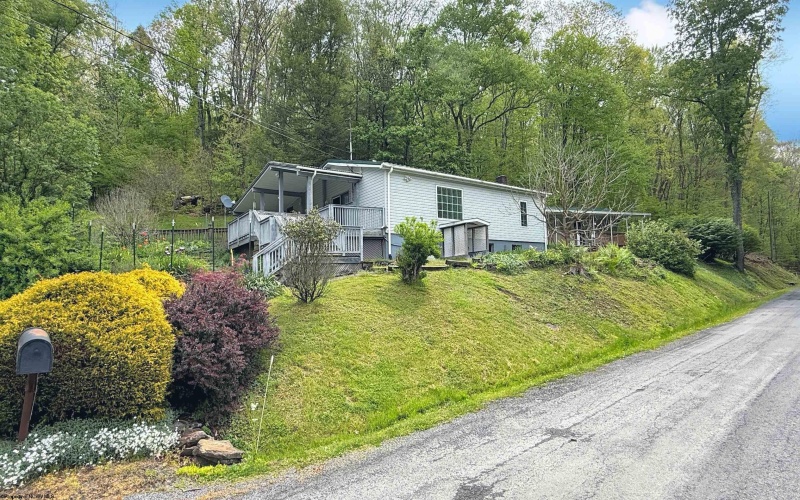1418 CHERRY RUN Road, Grafton, West Virginia 26354, 2 Bedrooms Bedrooms, 6 Rooms Rooms,1 BathroomBathrooms,Single Family Detached,For Sale,CHERRY RUN,10164792