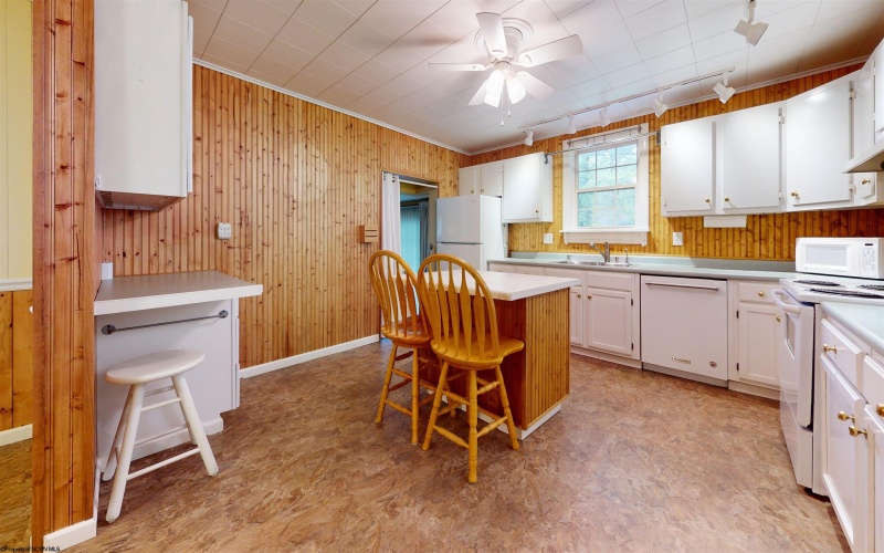 1418 CHERRY RUN Road, Grafton, West Virginia 26354, 2 Bedrooms Bedrooms, 6 Rooms Rooms,1 BathroomBathrooms,Single Family Detached,For Sale,CHERRY RUN,10164792
