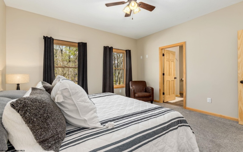 134 Day Lily Circle, Terra Alta, West Virginia 26764, 3 Bedrooms Bedrooms, 6 Rooms Rooms,2 BathroomsBathrooms,Single Family Detached,For Sale,Day Lily,10164769
