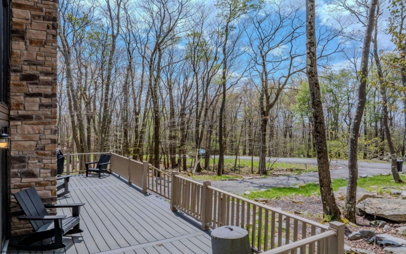 134 Day Lily Circle, Terra Alta, West Virginia 26764, 3 Bedrooms Bedrooms, 6 Rooms Rooms,2 BathroomsBathrooms,Single Family Detached,For Sale,Day Lily,10164769