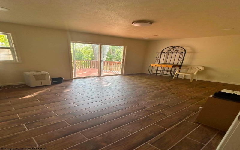 1002 Sherwood Circle, Bridgeport, West Virginia 26330, 4 Bedrooms Bedrooms, 7 Rooms Rooms,3 BathroomsBathrooms,Single Family Detached,For Sale,Sherwood,10164767