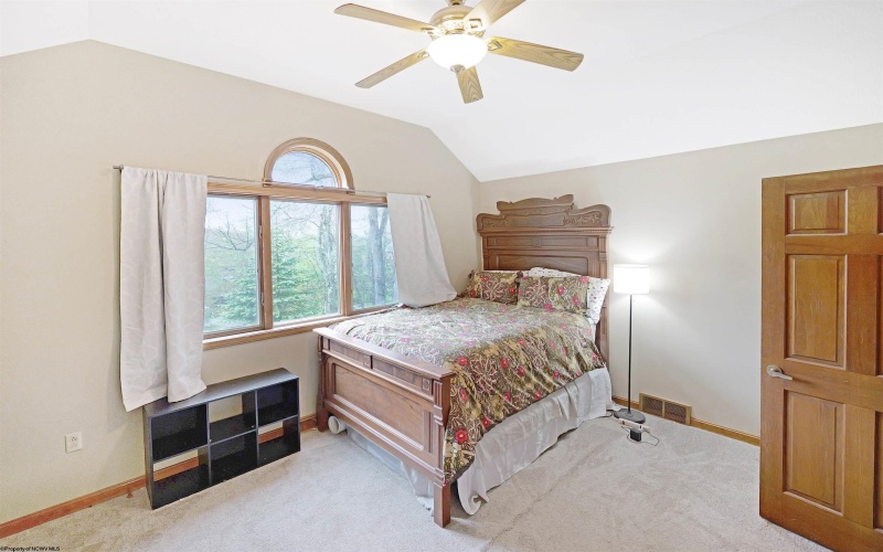 17 GOLDFINCH Lane, Terra Alta, West Virginia 26764, 3 Bedrooms Bedrooms, 7 Rooms Rooms,3 BathroomsBathrooms,Single Family Detached,For Sale,GOLDFINCH,10164785