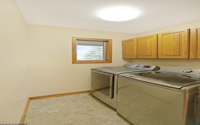 17 GOLDFINCH Lane, Terra Alta, West Virginia 26764, 3 Bedrooms Bedrooms, 7 Rooms Rooms,3 BathroomsBathrooms,Single Family Detached,For Sale,GOLDFINCH,10164785